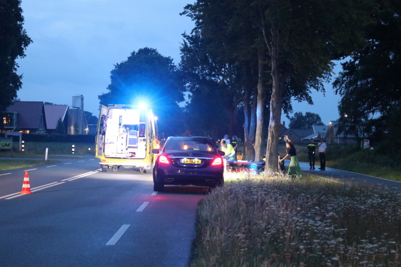 Fietser zwaargewond bij aanrijding met auto
