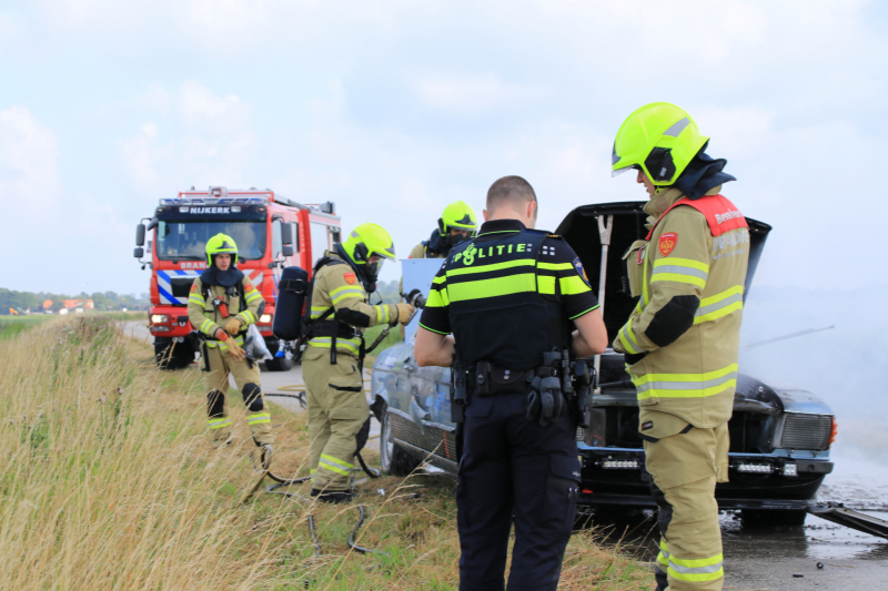 Oldtimer verwoest door brand