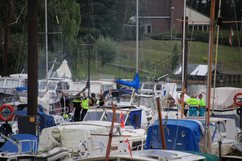 Twee boten in brand, Ã©Ã©n persoon overleden