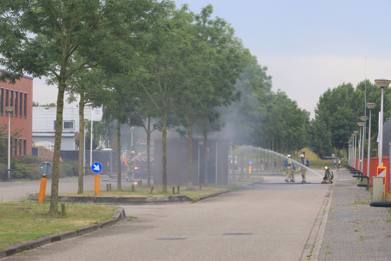 Veel rook bij brand stroomhuis