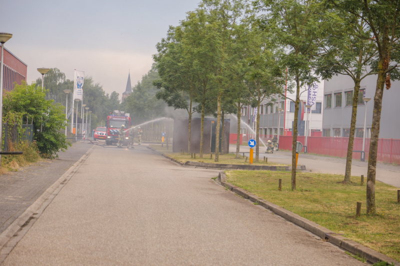 Veel rook bij brand stroomhuis
