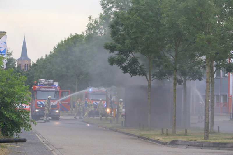 Veel rook bij brand stroomhuis