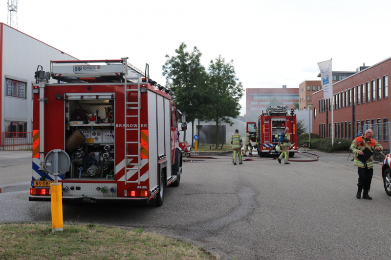 Veel rook bij brand stroomhuis
