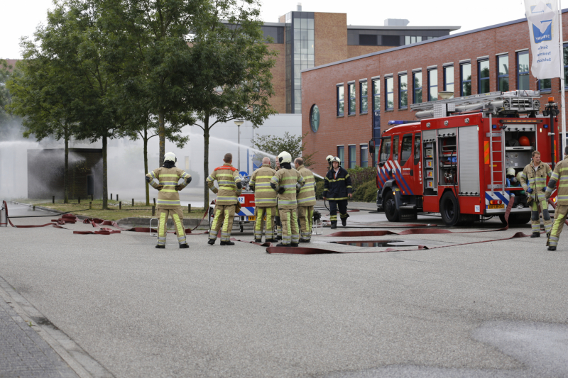 Veel rook bij brand stroomhuis