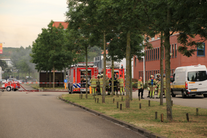 Veel rook bij brand stroomhuis