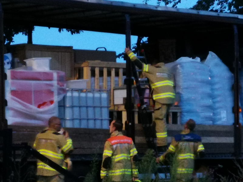 Vrachtwagen trailer vol drugs benodigdheden aangetroffen