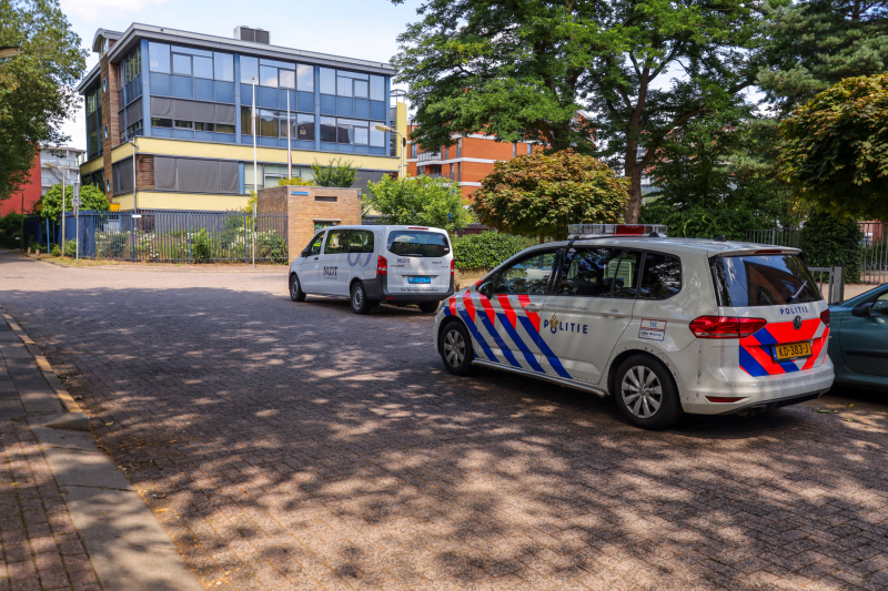 Auto botst op fietser