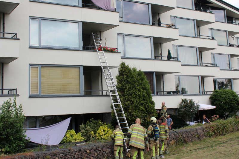 Brand op balkon van appartement