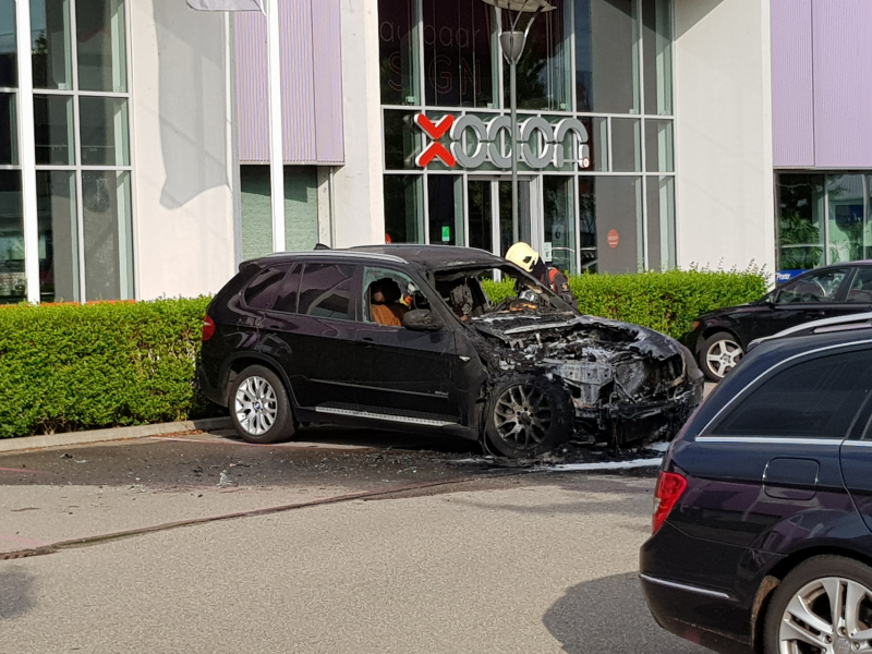 Auto verwoest door brand