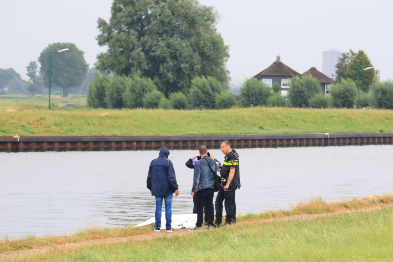 Groot forensisch onderzoek na aantreffen lichaam in Eem
