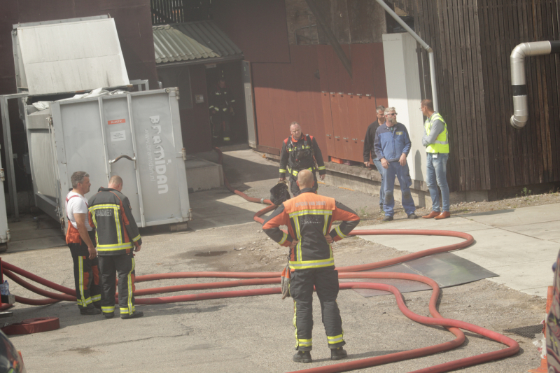 Pand Vergeer Kaas ontruimd door brand in productieruimte