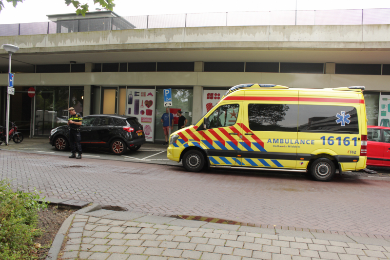 Scooterrijder onderuit en raakt gewond