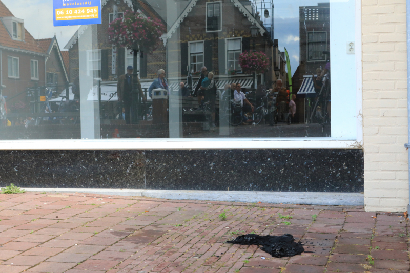 Bewoner blust zelf vlam in de pan