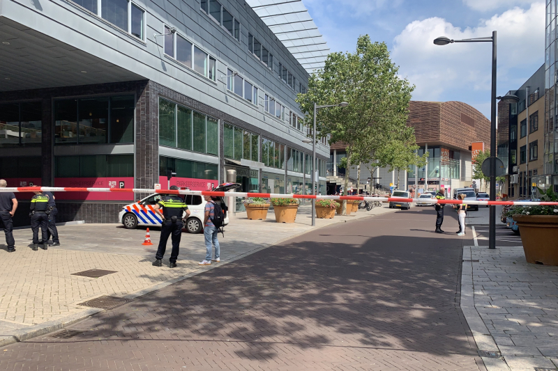 Grote zoekactie naar meerdere jongeren na steekincident