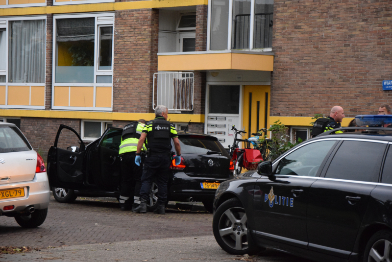 Wijk afgesloten voor man met vuurwapen