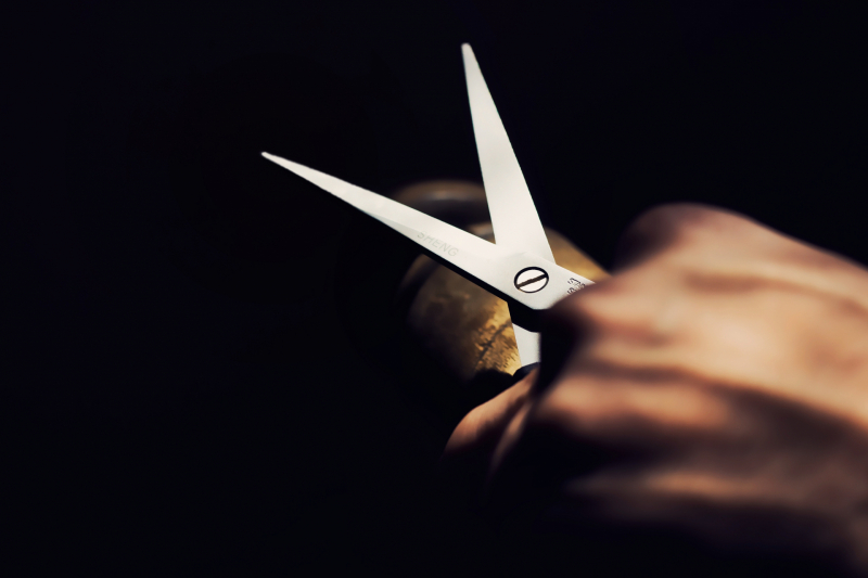 Persoon neergestoken met schaar