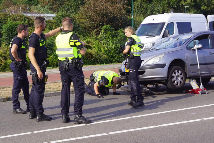 Overstekende fietser aangereden op rotonde