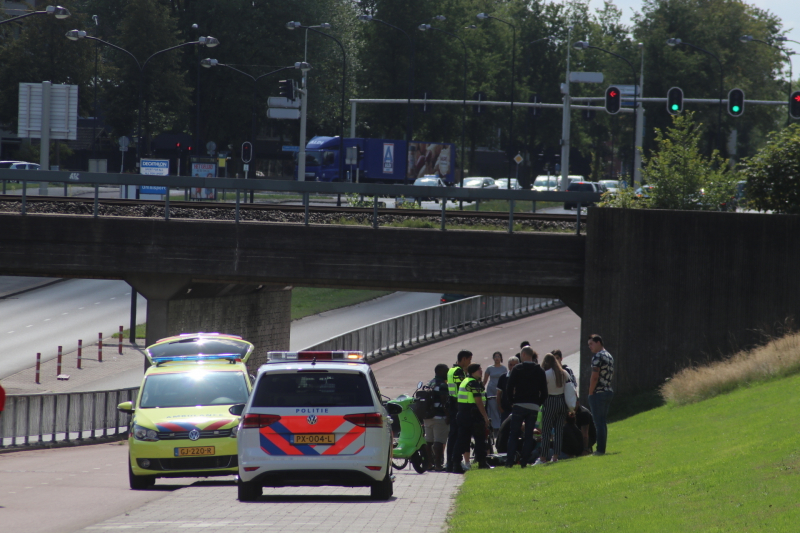 Vrouw gewond na ongeval op fietspad