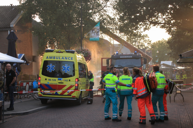 Personen vermist bij flinke brand in pand Leger des Heils