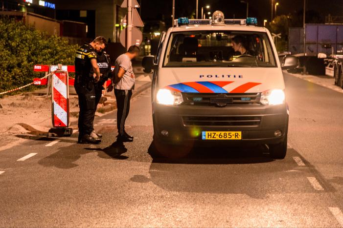 2950 kilo cocaÏne in zeecontainers; arrestatieteam doet inval