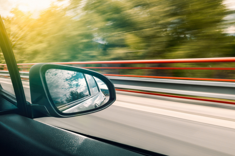 BMW-bestuurder rijdt asociaal over snelweg