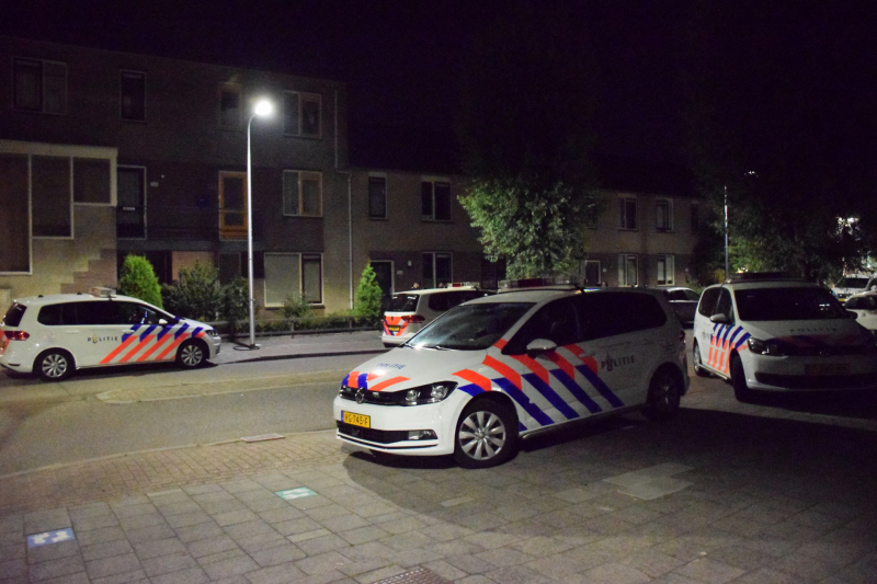 Zes mannen gevlucht na woningoverval
