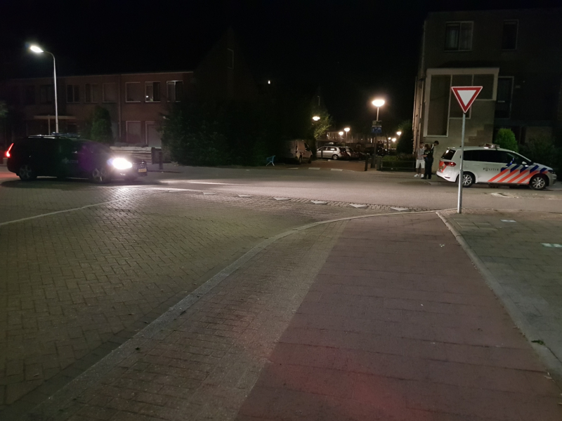 Zes mannen gevlucht na woningoverval