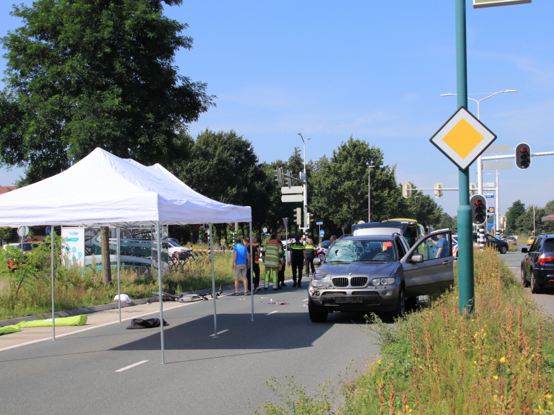 E-bikester overleden na zwaar ongeval op kruising