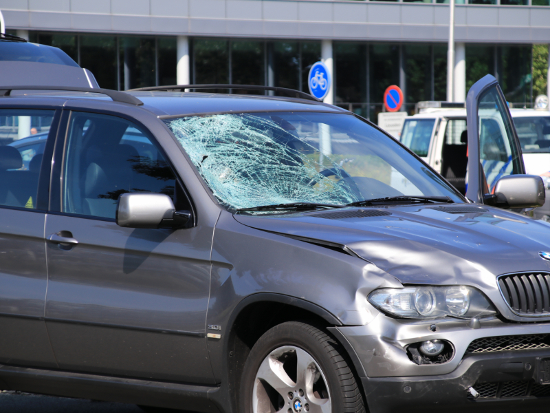 E-bikester overleden na zwaar ongeval op kruising
