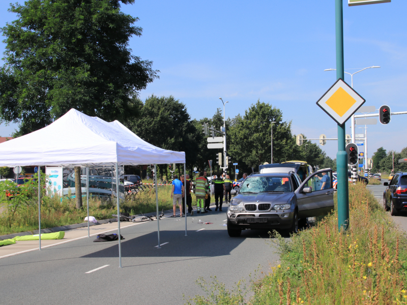 E-bikester overleden na zwaar ongeval op kruising