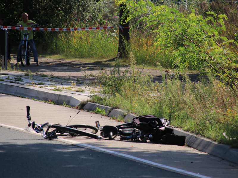 E-bikester overleden na zwaar ongeval op kruising