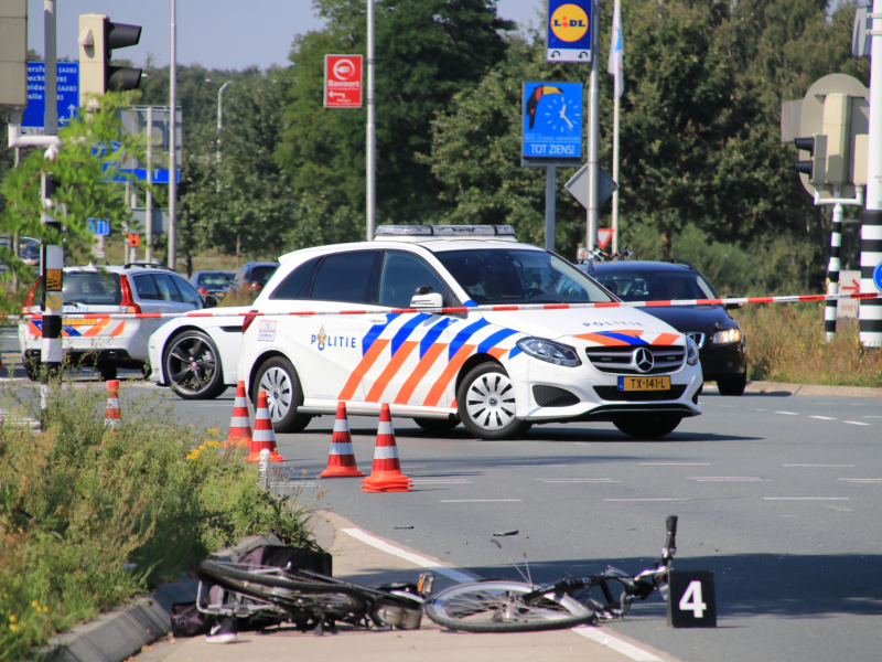 E-bikester overleden na zwaar ongeval op kruising