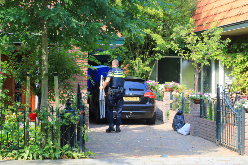 Man zwaargewond na val van keukentrapje