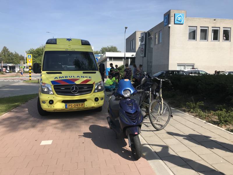 Fietser aangereden door scooter