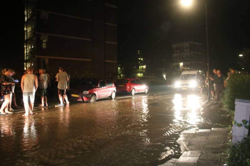 Straat blank door leidingbreuk