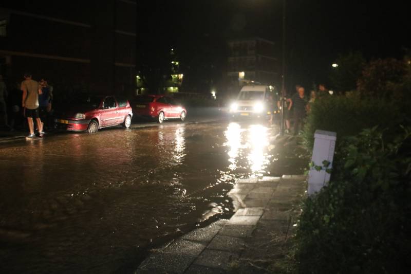 Straat blank door leidingbreuk