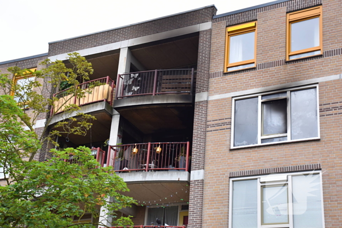 Zeer grote brand in flatwoning