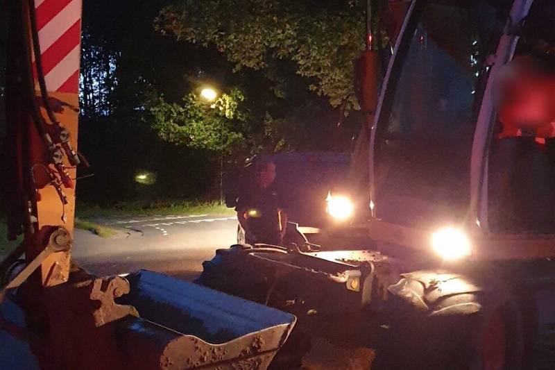 Dief met gestolen shovel komt met pech te staan