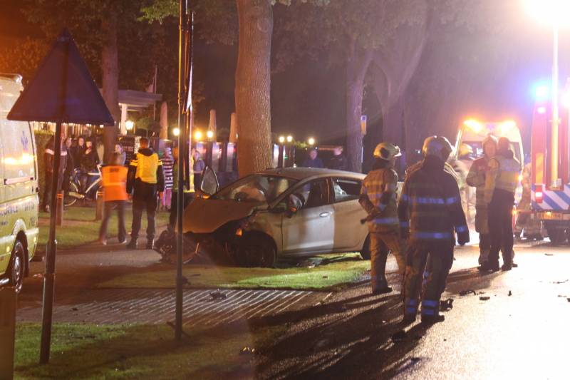 Gewonde na frontale aanrijding