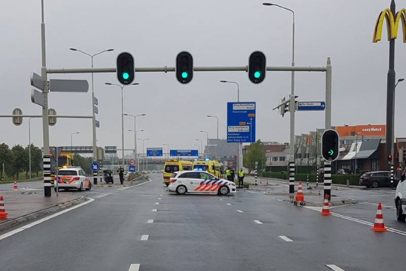 Rijstroken afgesloten door frontale aanrijding