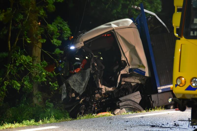 Zeer ernstig ongeval tussen twee vrachtwagens en meerdere voertuigen