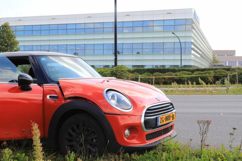 Kettingbotsing met lesauto