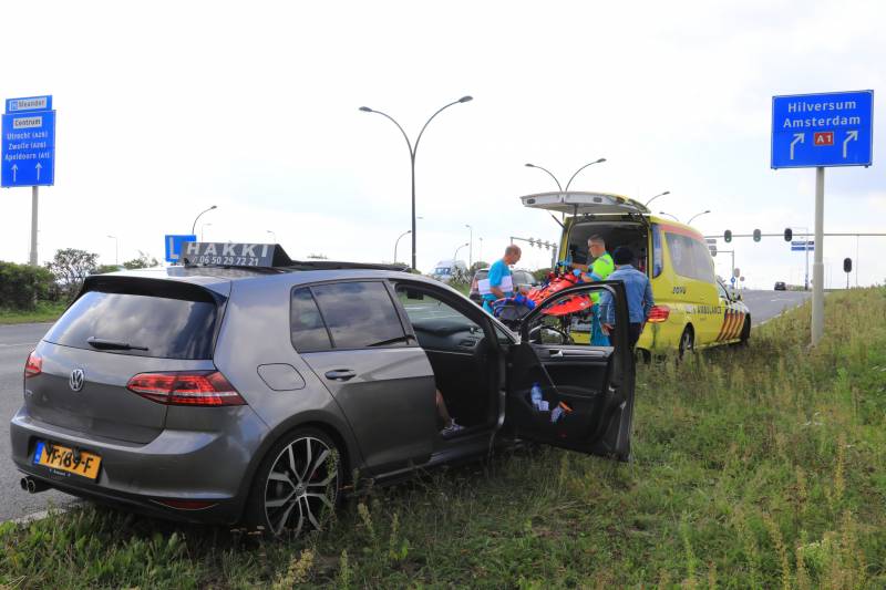 Kettingbotsing met lesauto