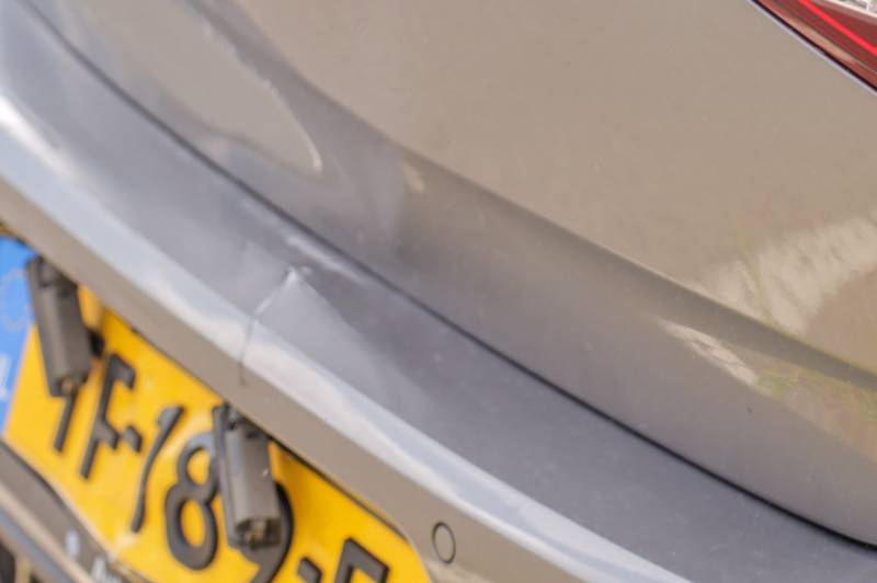 Kettingbotsing met lesauto