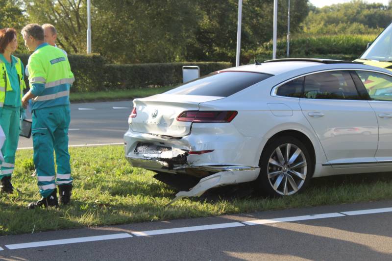 Flinke schade na ongeval tussen meerdere voertuigen