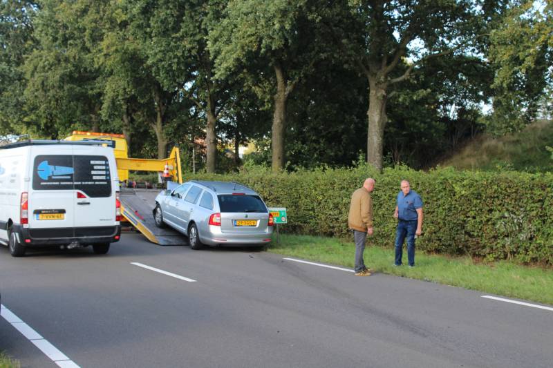 Flinke schade na ongeval tussen meerdere voertuigen