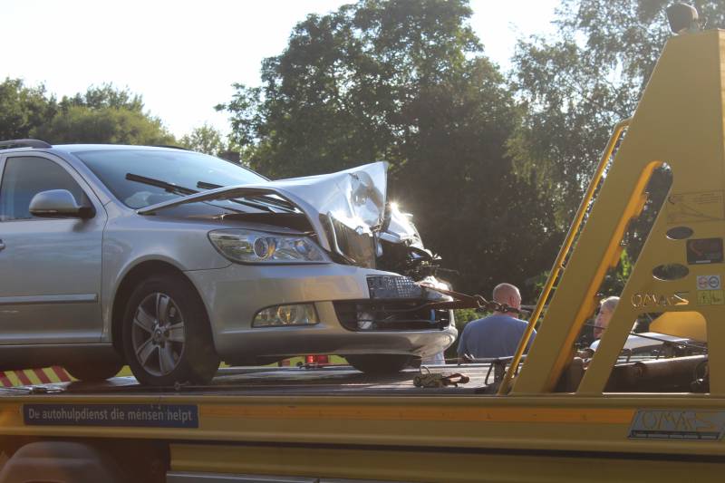 Flinke schade na ongeval tussen meerdere voertuigen
