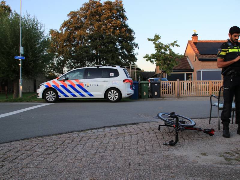 Wielrenner aangereden op kruising