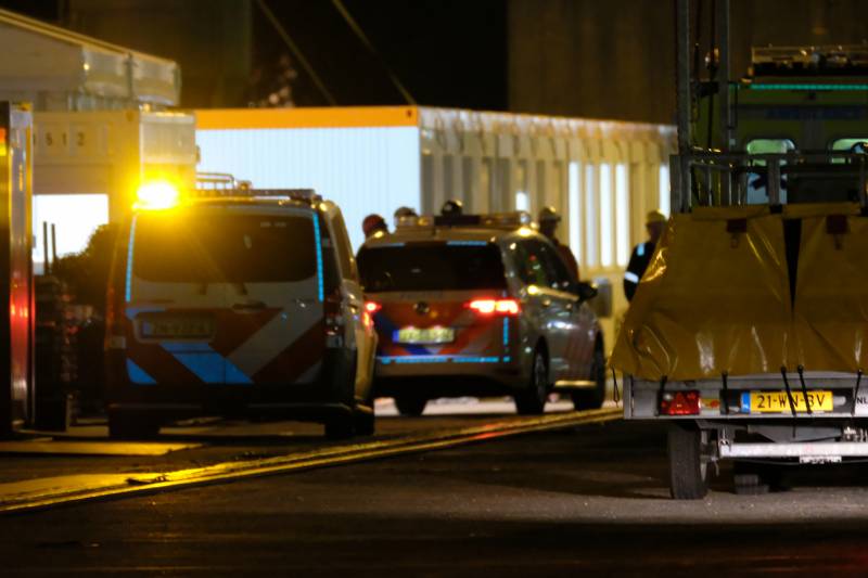Persoon zwaargewond na val in tank van schip