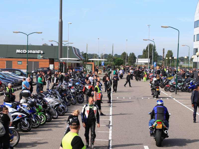 Motormeeting 'Wie rijdt?' druk bezocht